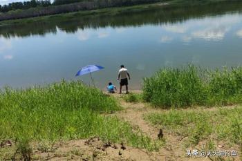 野钓小翘嘴，最强手竿钓法，全飞铅加上半飞铅  -图2