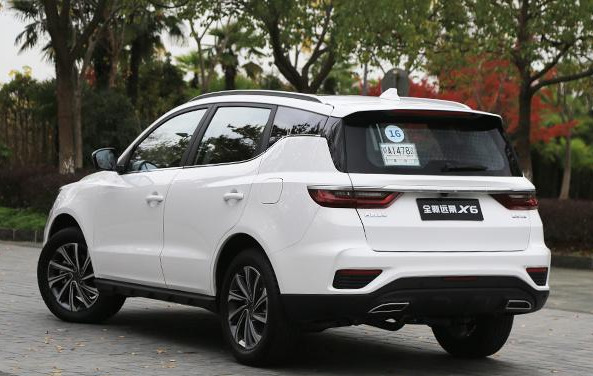 吉利远景X6首试：家用SUV，选成熟产品还是新车型？  -图3